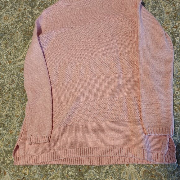 Soft pink talbots sweater - Picture 5 of 6